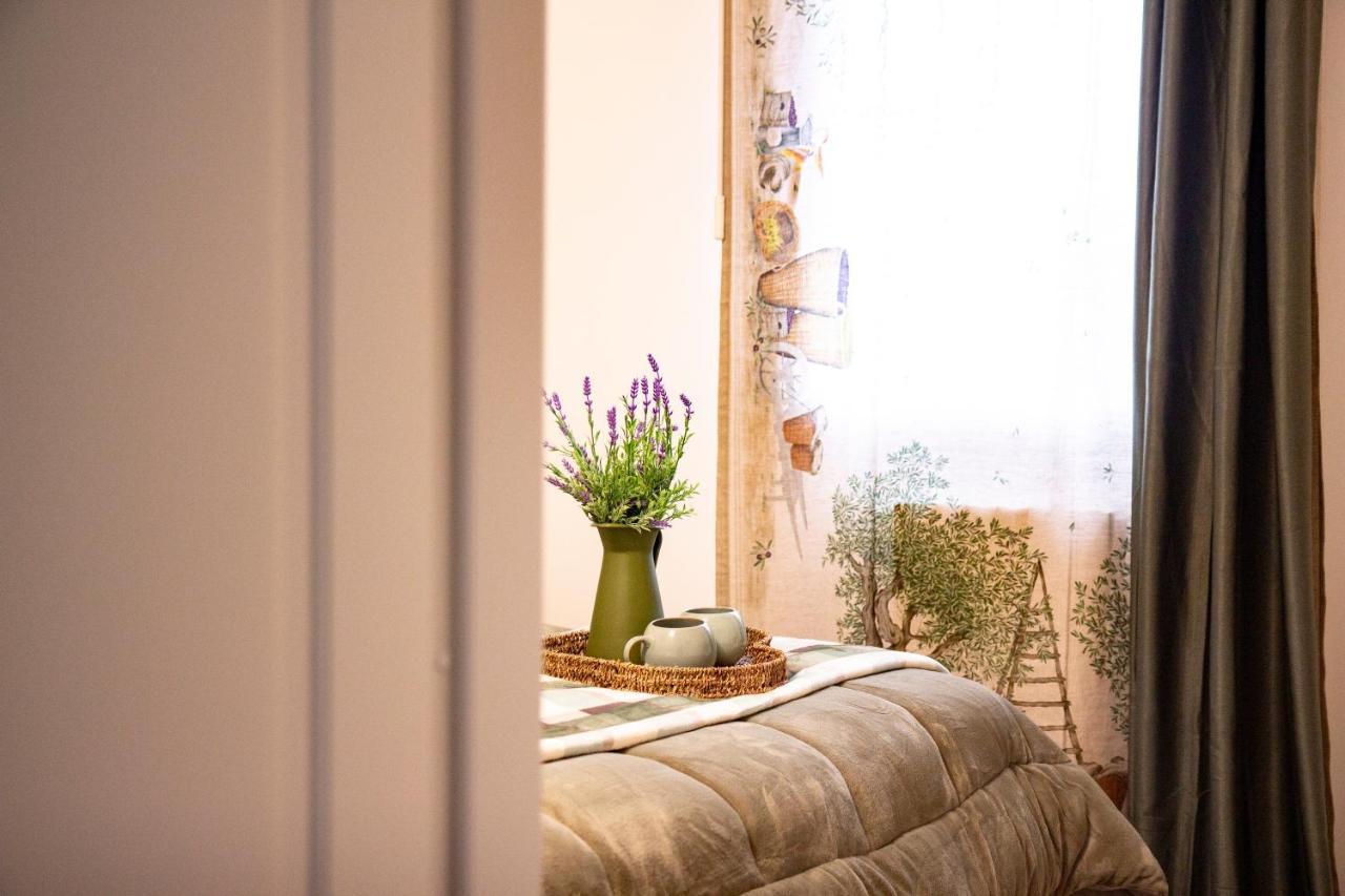 Apartamento Palazzo Donnamaria Manfredonia Exterior foto