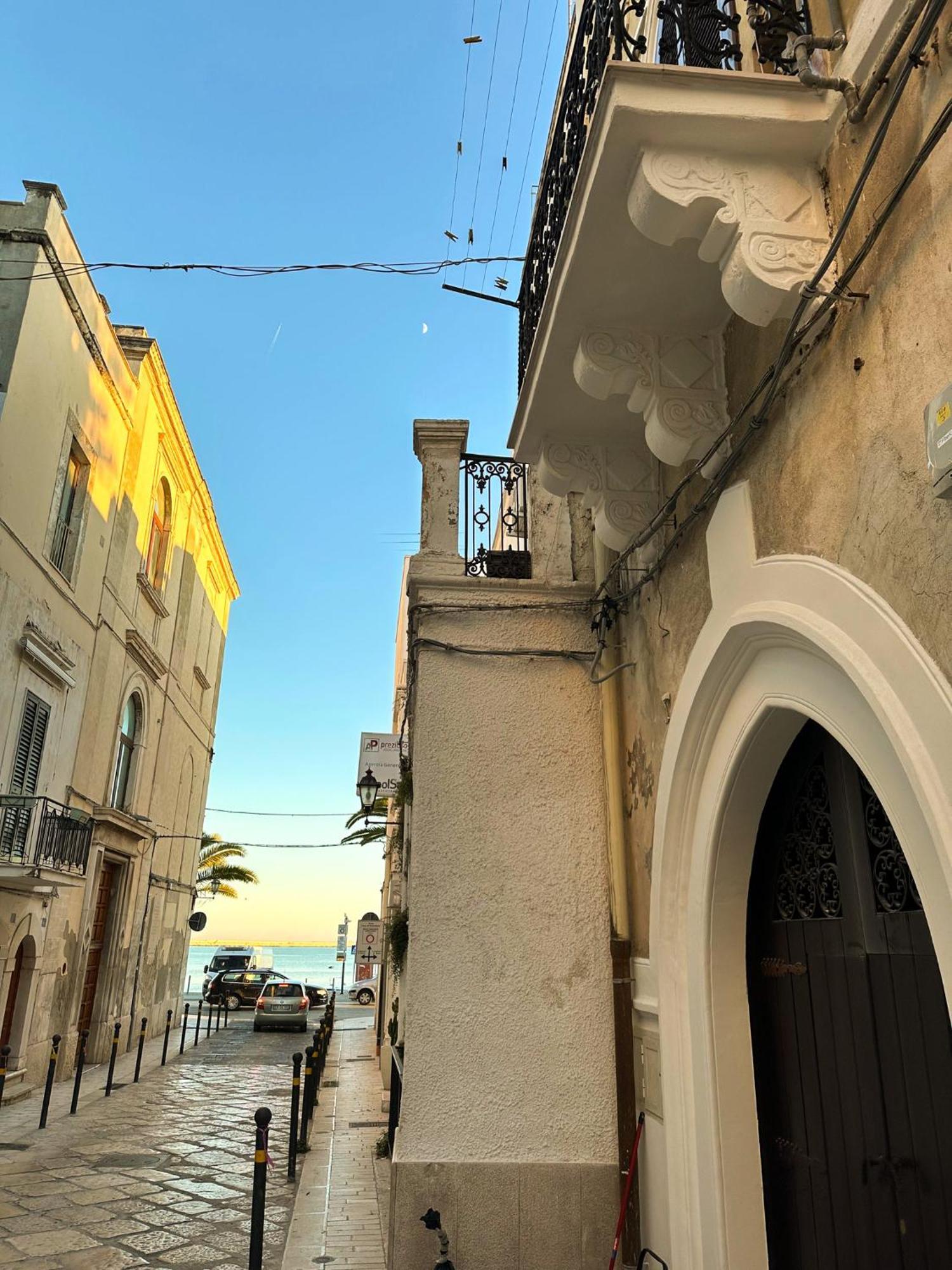 Apartamento Palazzo Donnamaria Manfredonia Exterior foto